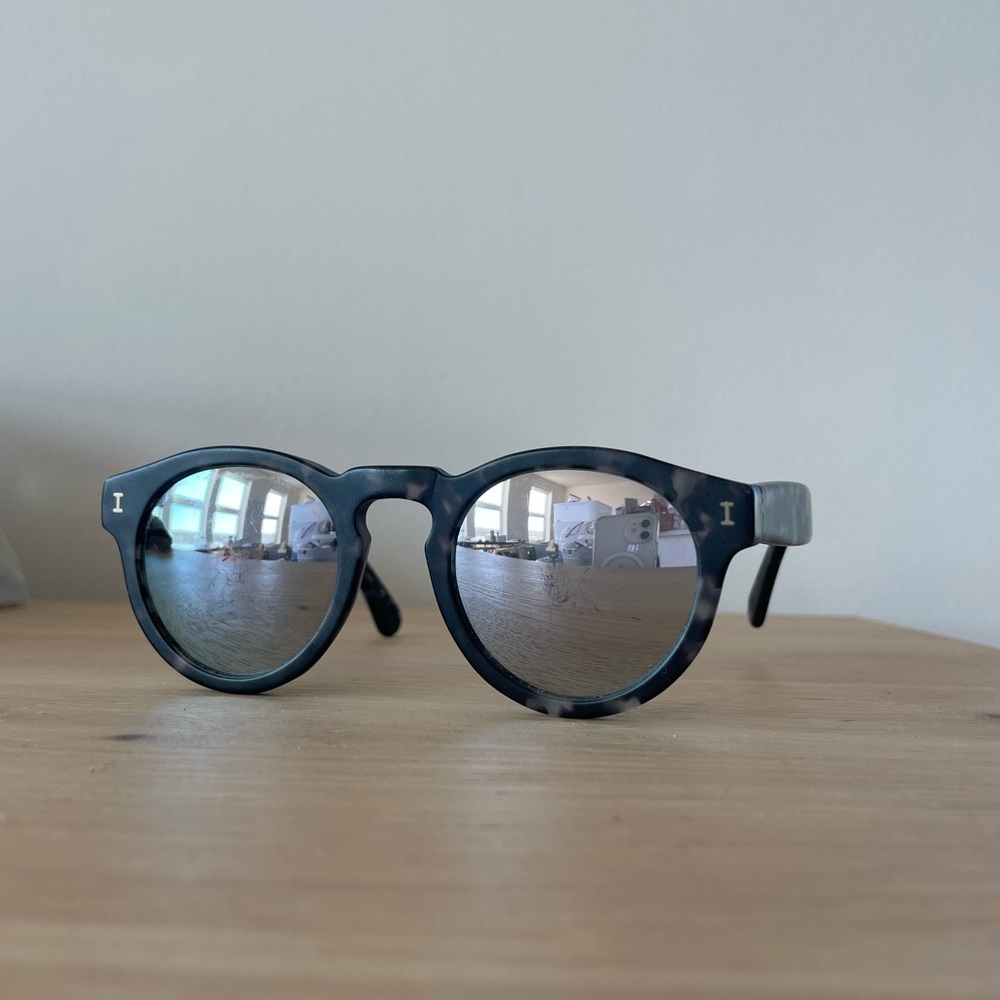 Illesteva Leonard Sunglasses – Round Acetate Frame + Case – Handmade in Italy